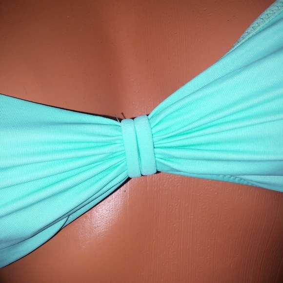 Victoria Secret Swim Bikini Top - Picture 3 of 8